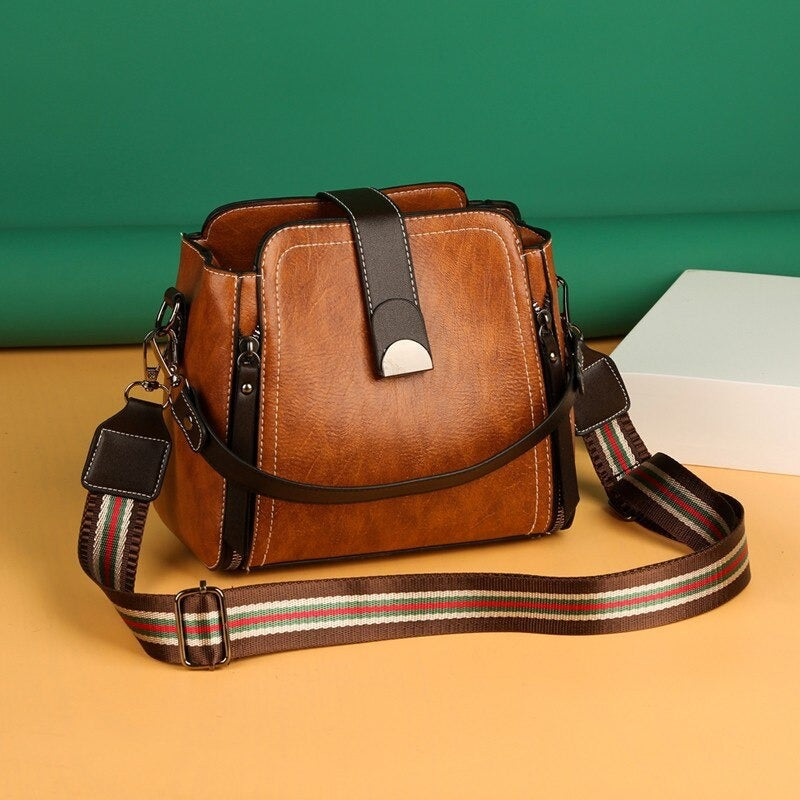 Retro Stitching Leather Crossbody Handbag